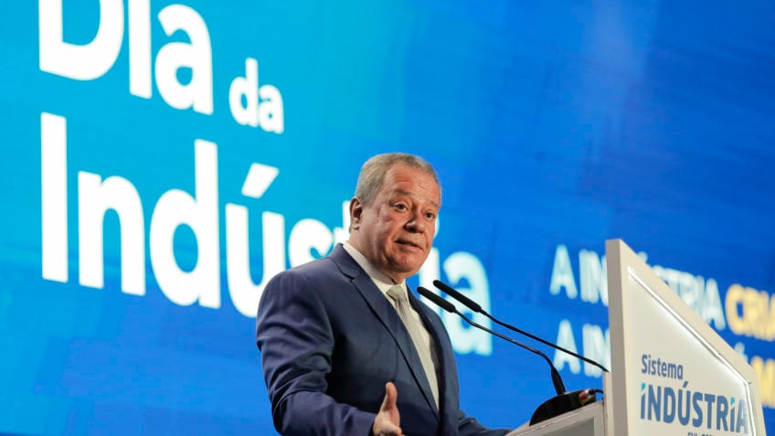 Indústria pede ao governo adiamento de tarifaço de Trump por 90 dias