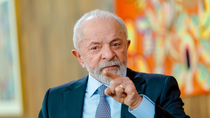Lula assina decreto que regulamenta a Lei da Reciprocidade