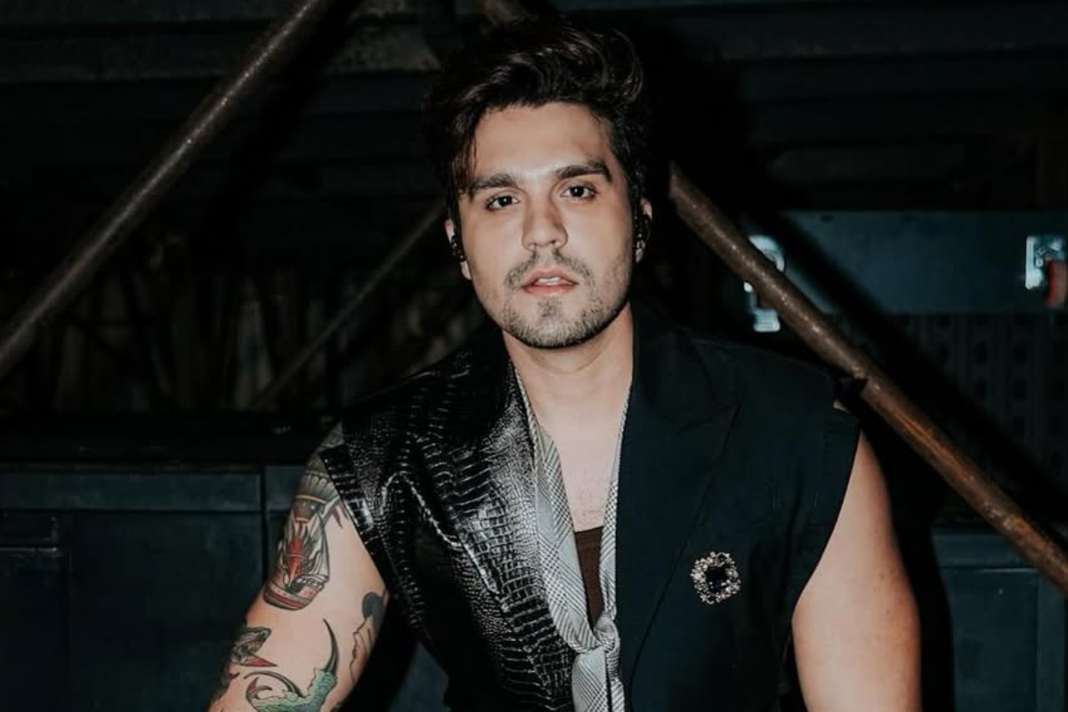 Luan Santana é detonado após “abocanhar” calcinha de fã em show