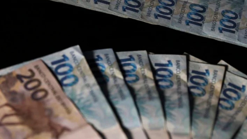Caixa libera abono salarial para nascidos em setembro e outubro
