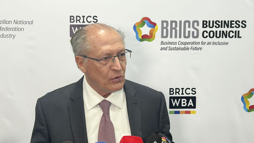 Alckmin reúne empresários da indústria para discutir tarifaço