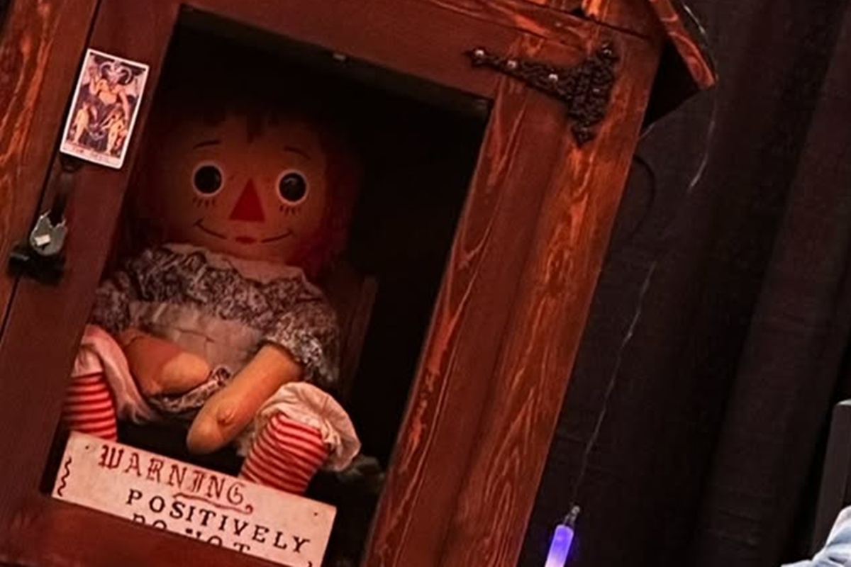Investigador paranormal morre durante turnê com a boneca Anabelle