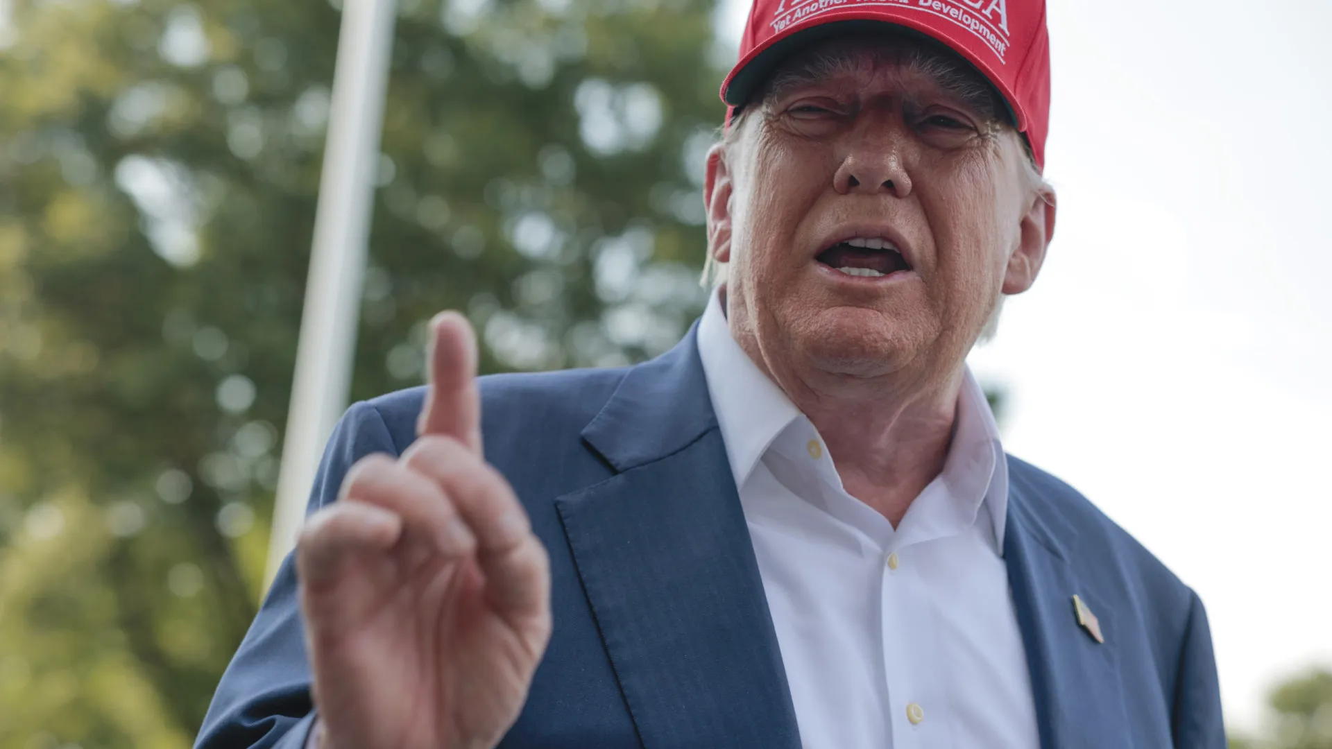 Trump abre nova frente contra Brasil, Brics e até aliados