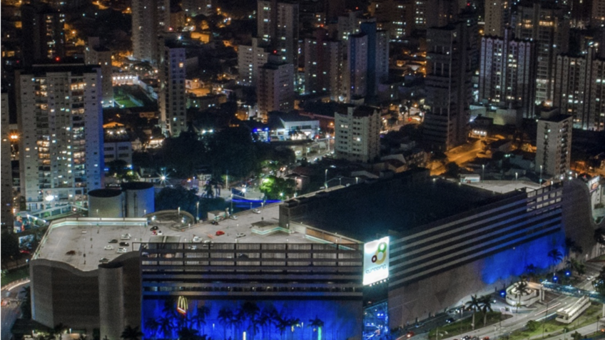 Pai e filha são sequestrados em estacionamento de shopping