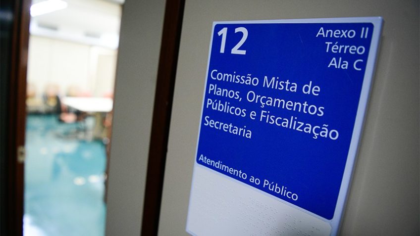 Comissão de Orçamento aprova relatório preliminar da LDO 2026