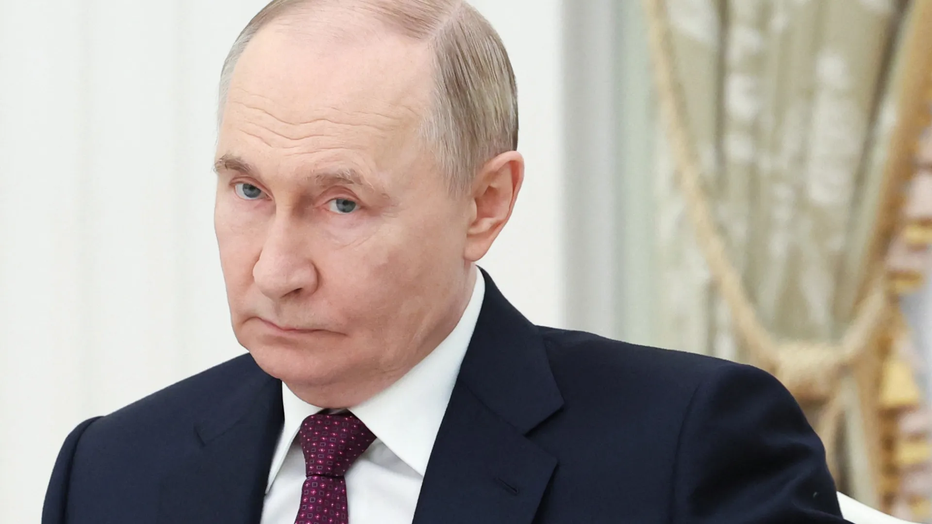Quem está por trás de Trump?, diz governo Putin sobre trégua em 50 dias