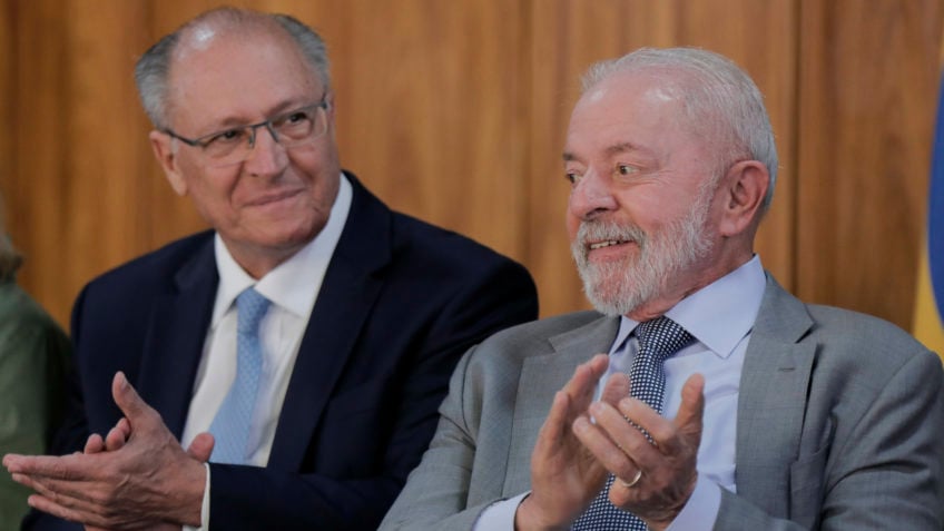 Governo Lula é desaprovado por 53% dos brasileiros, diz Quaest