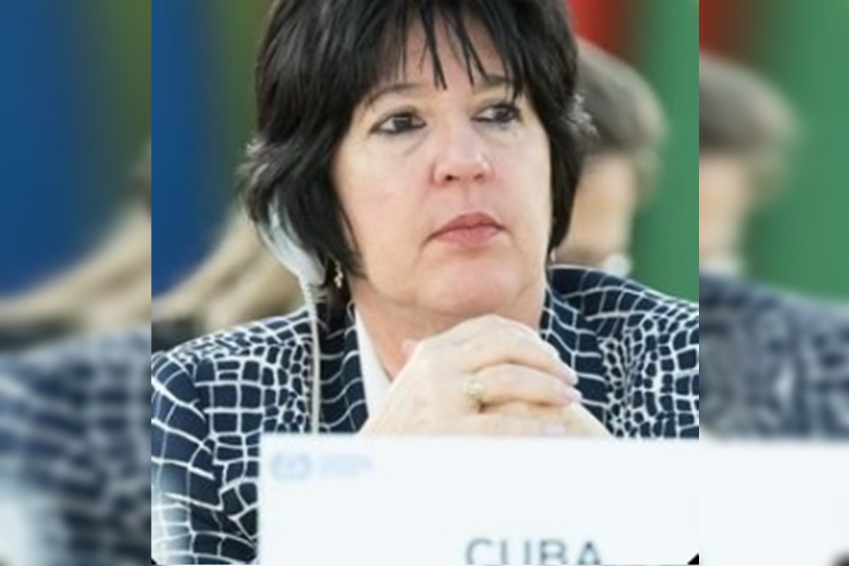 Criticada, ministra renuncia após dizer que “não há mendigos” em Cuba