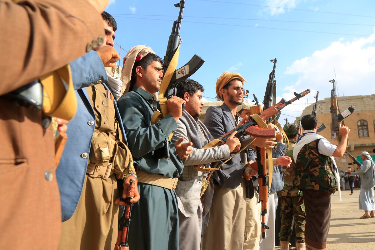 Houthis lançam míssil contra aeroporto internacional de Israel