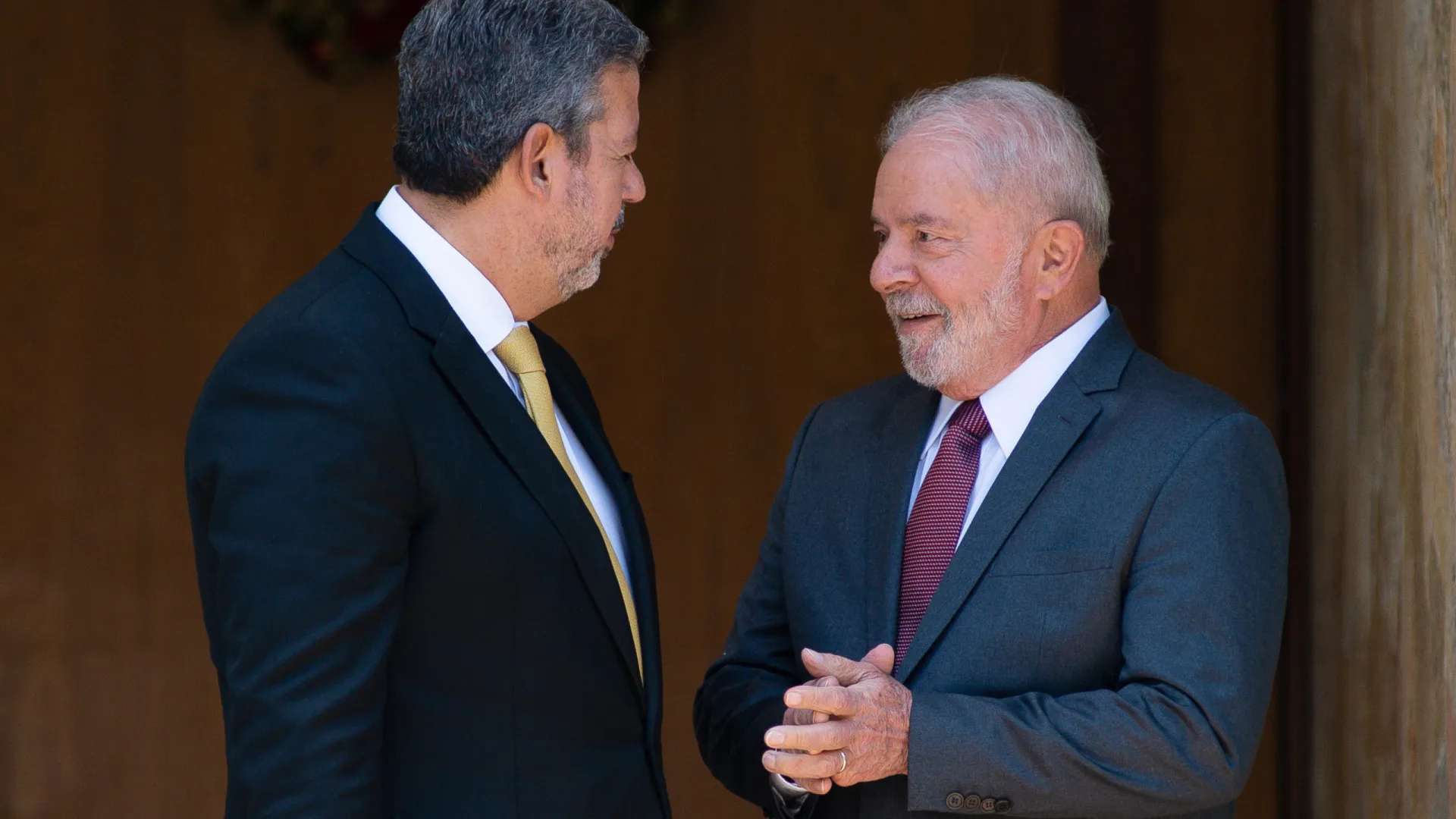 Comissão da Câmara aprova isenção do IR para quem ganha até R$ 5 mil