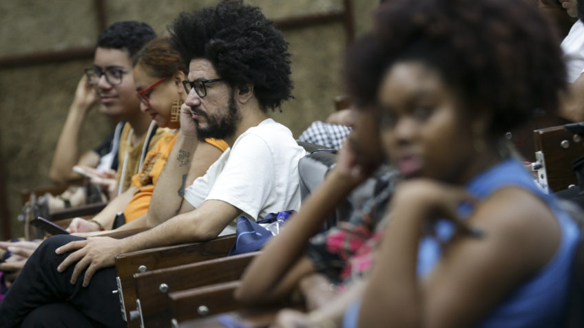 Negros são menos de 5% do alunos de pós-graduação, diz estudo