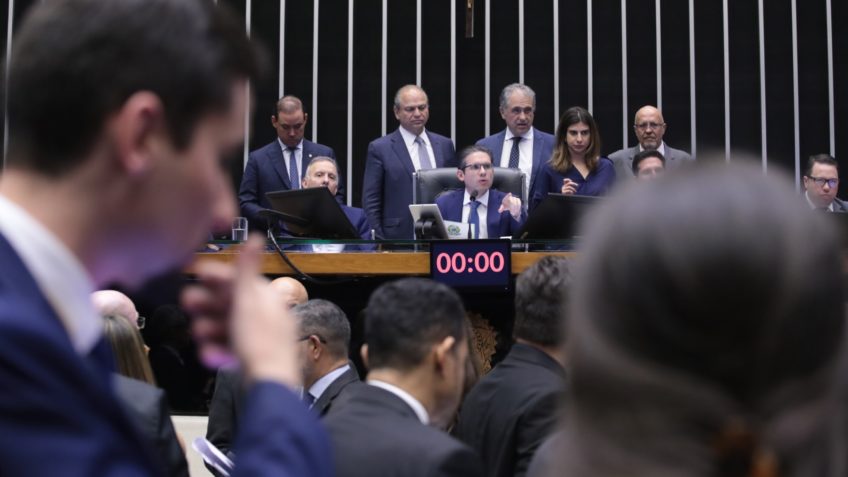 Câmara aprova novo licenciamento ambiental e texto vai à sanção