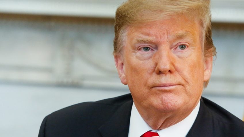 Trump manda divulgar depoimentos à Justiça do caso Epstein