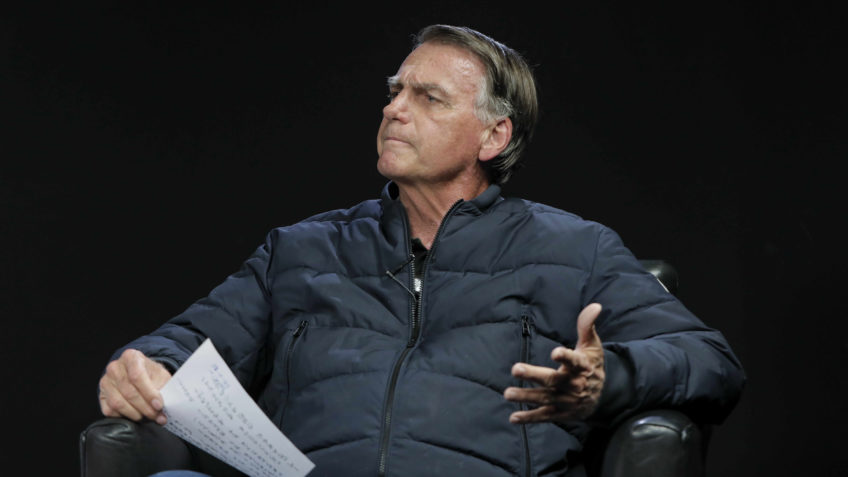 Defesa de Bolsonaro fala em "indignação" sobre medidas de Moraes