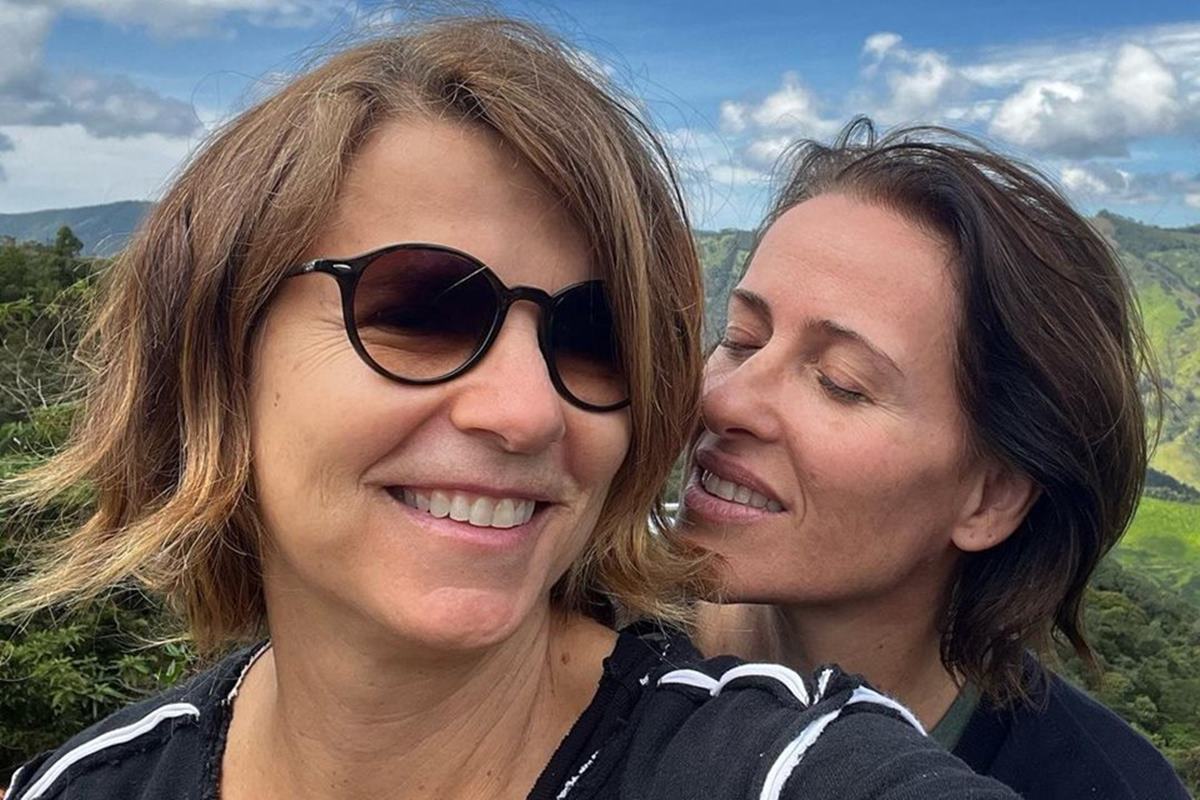 Atriz da Globo se assume e vive relação lésbica com cantora
