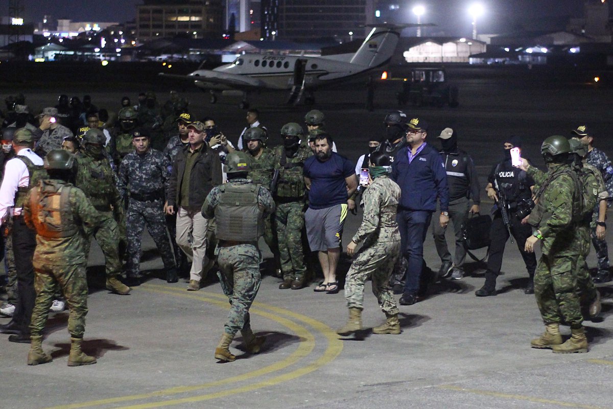 Com 7 acusações, megatraficante do Equador é extraditado para os EUA