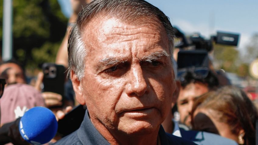 Moraes ameaça prender Bolsonaro por descumprir ordem