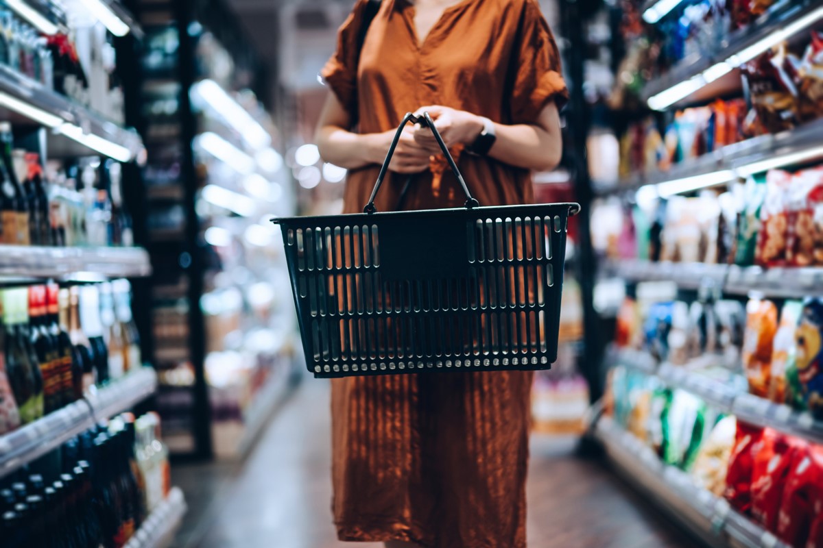 Intenção de consumo das famílias tem leve alta em julho, diz CNC