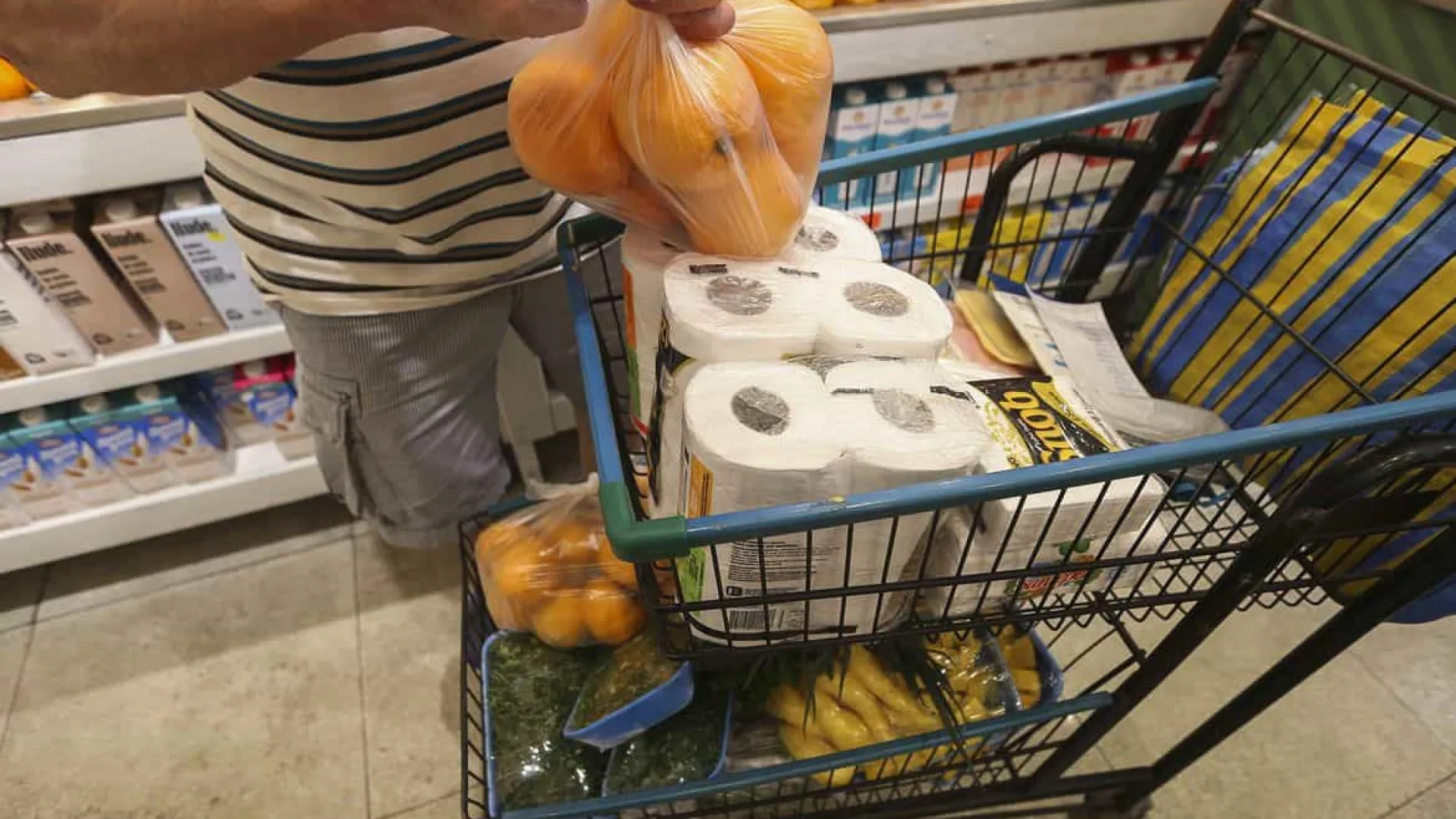 Tarifaço pode reduzir inflação de alimentos no Brasil, diz ministro