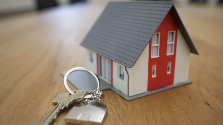 Tarifas ao Canadá podem aumentar custo de casas nos EUA