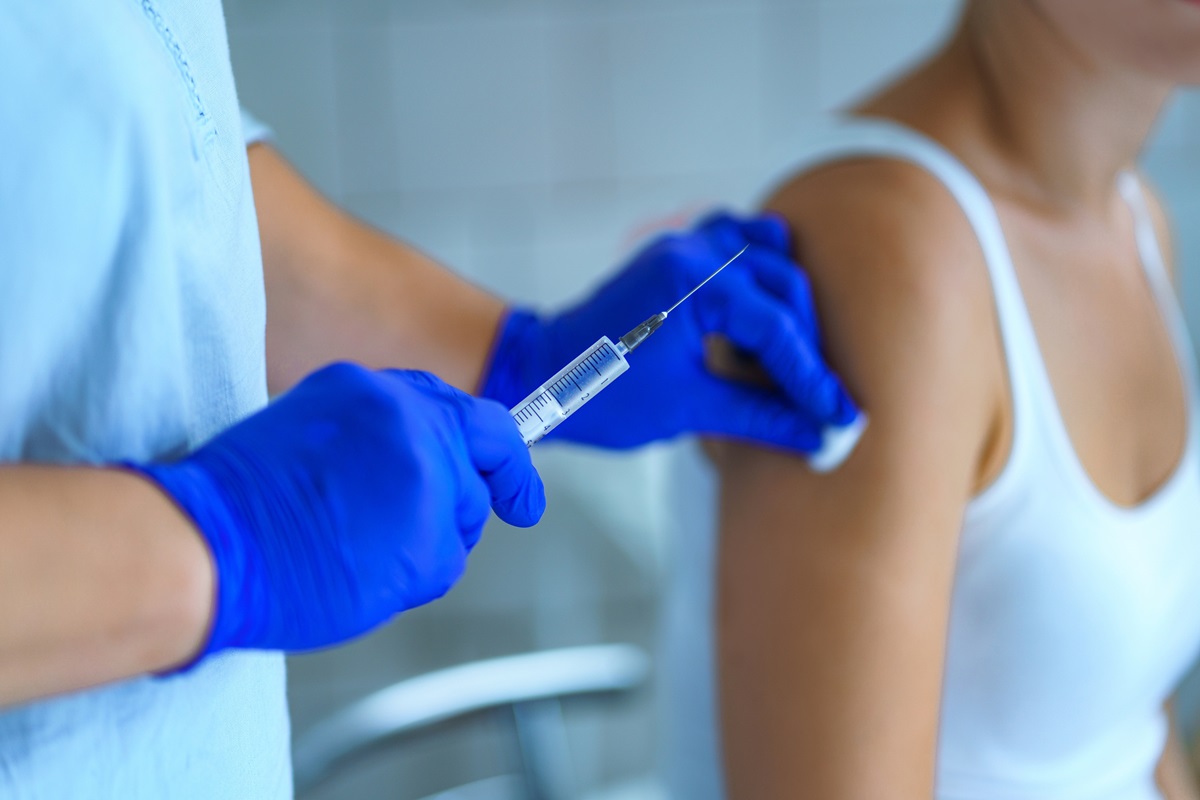 Risco de infarto e AVC diminui após vacinação contra gripe e Covid
