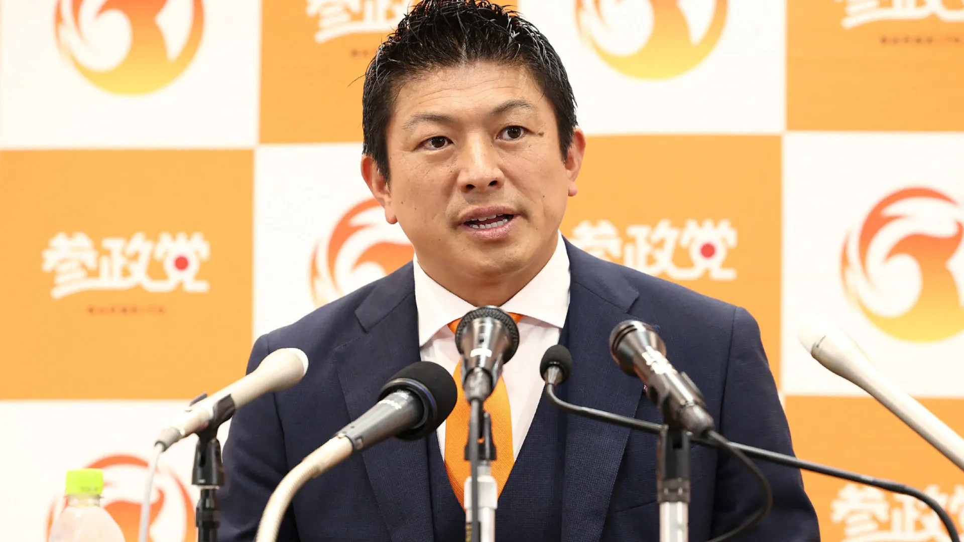 Como partido de extrema direita ganha destaque no Japão