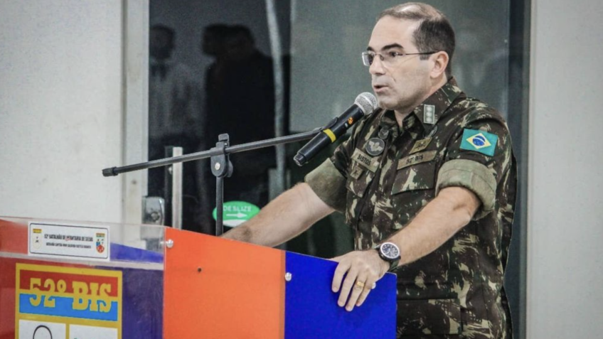 Coronel diz que citou Moraes como “centro de gravidade”