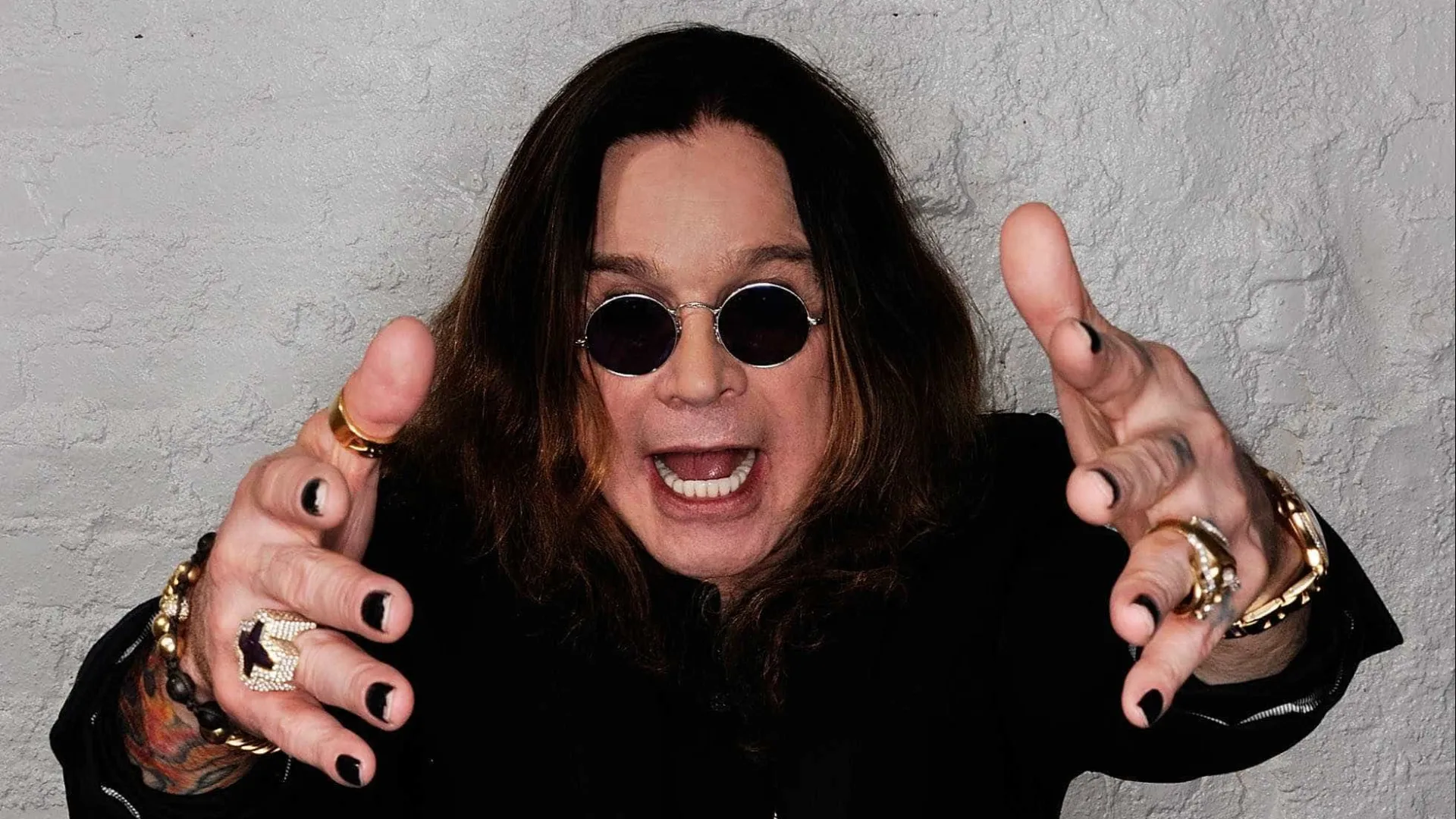 Fotofobia como de Ozzy Osbourne pode indicar doenças graves