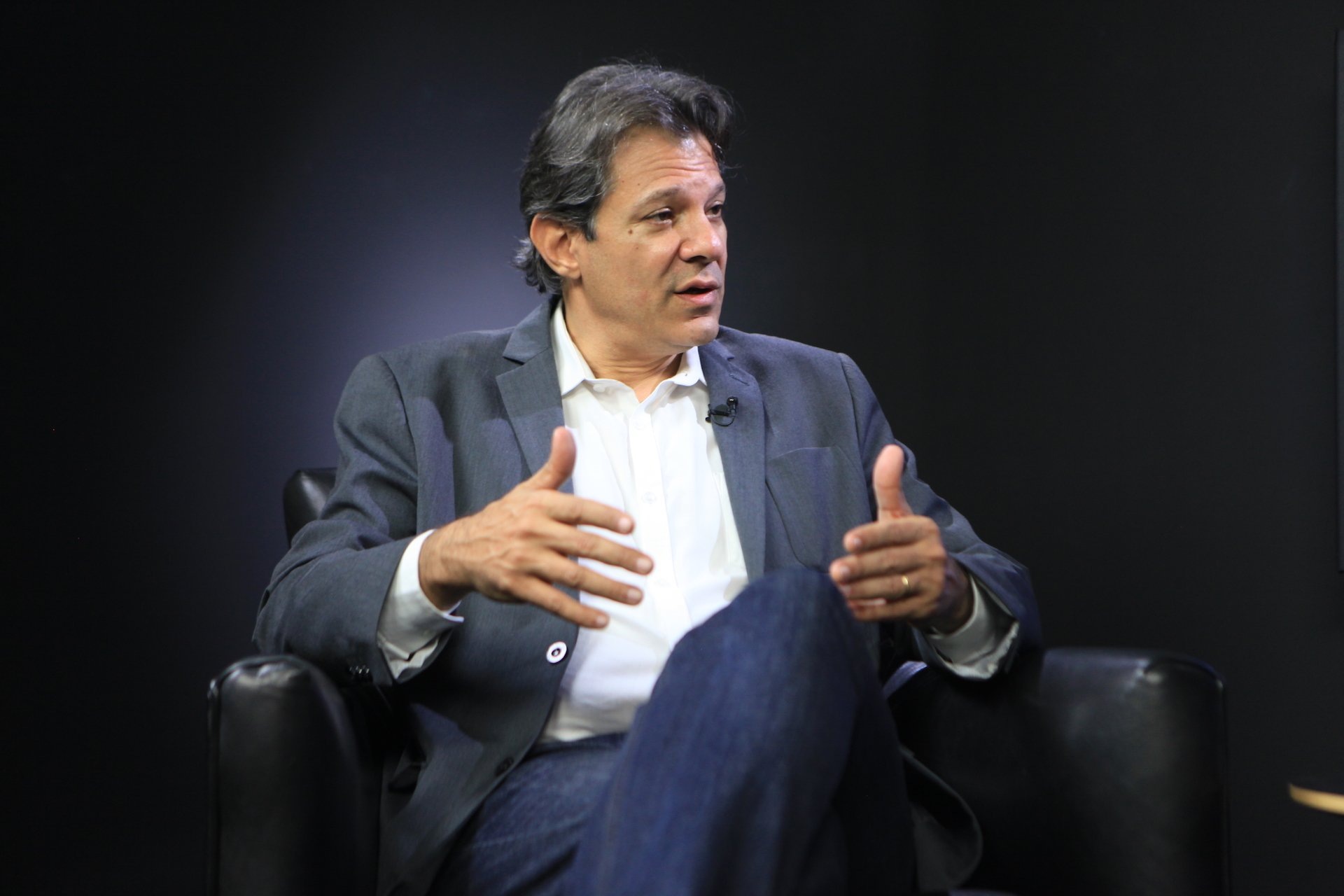 Lula não dirá "I love you" a Trump como faz Bolsonaro, diz Haddad