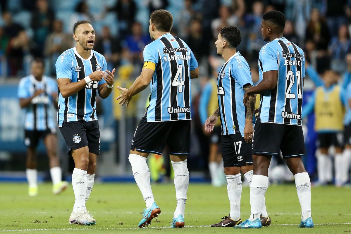 Com dois de Braithwaite, Grêmio vence o Fortaleza por 2 x 1. Veja os gols