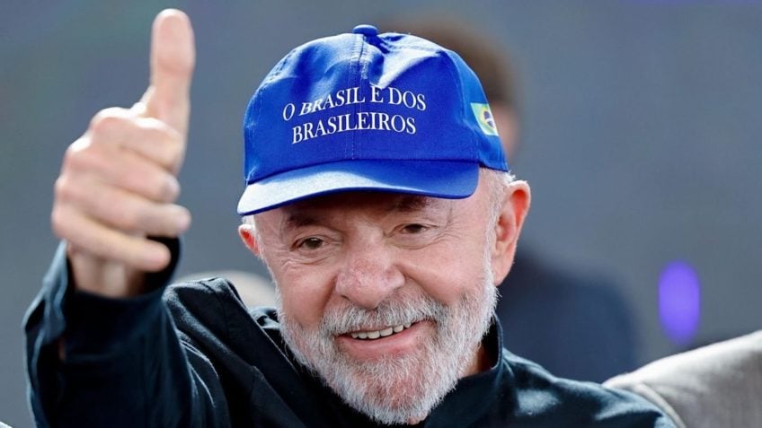 PoderData: Governo Lula é desaprovado por 53% e aprovado por 42%