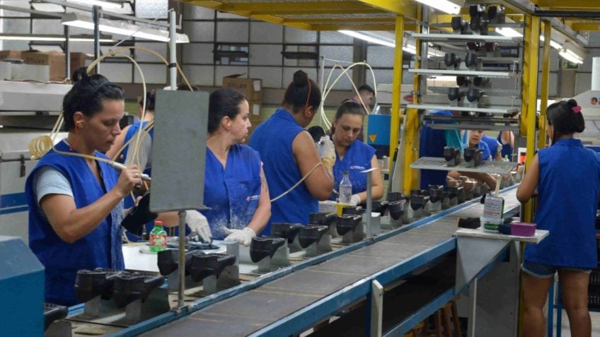 Tarifaço impõe perdas bilionárias a Estados do Brasil, diz CNI