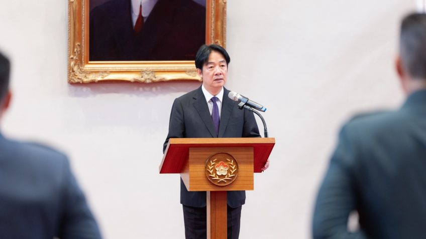 Líder de Taiwan cancela viagem após veto dos EUA, diz jornal