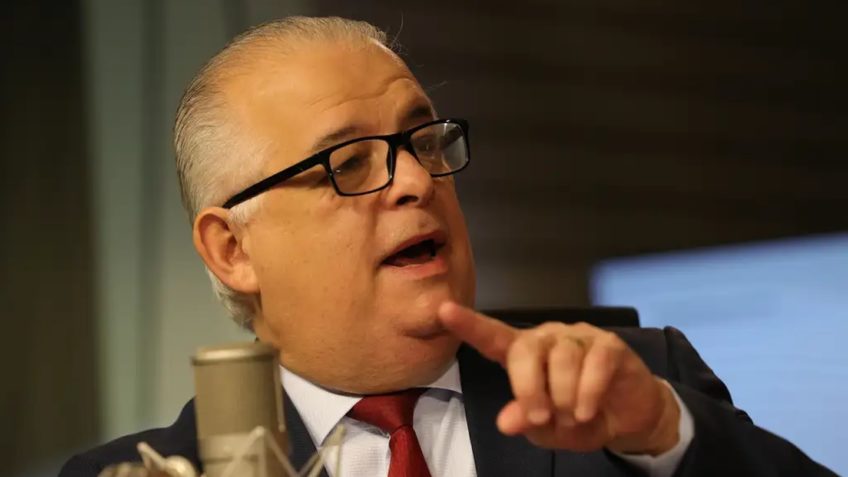 Tarifaço dos EUA é “boicote” contra o Brasil, diz ministro