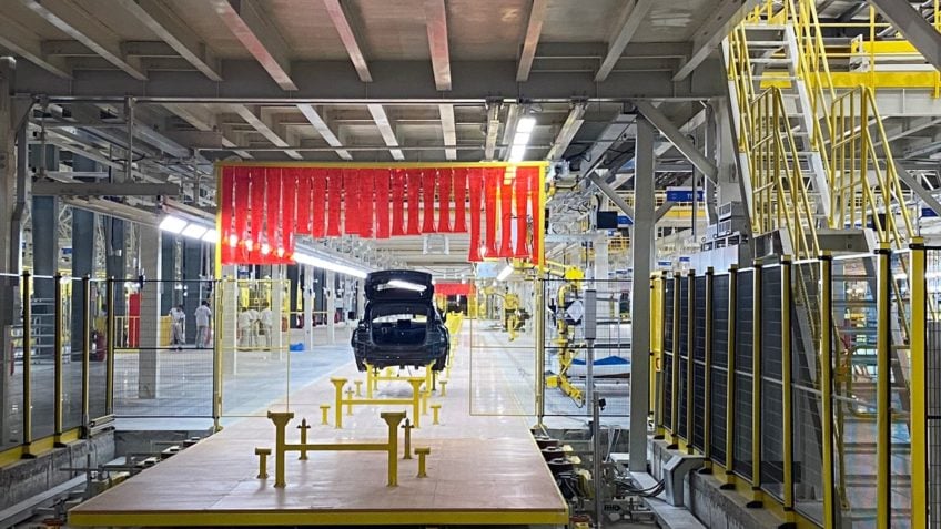 Carros elétricos importados terão tarifa de 35% a partir de 2027