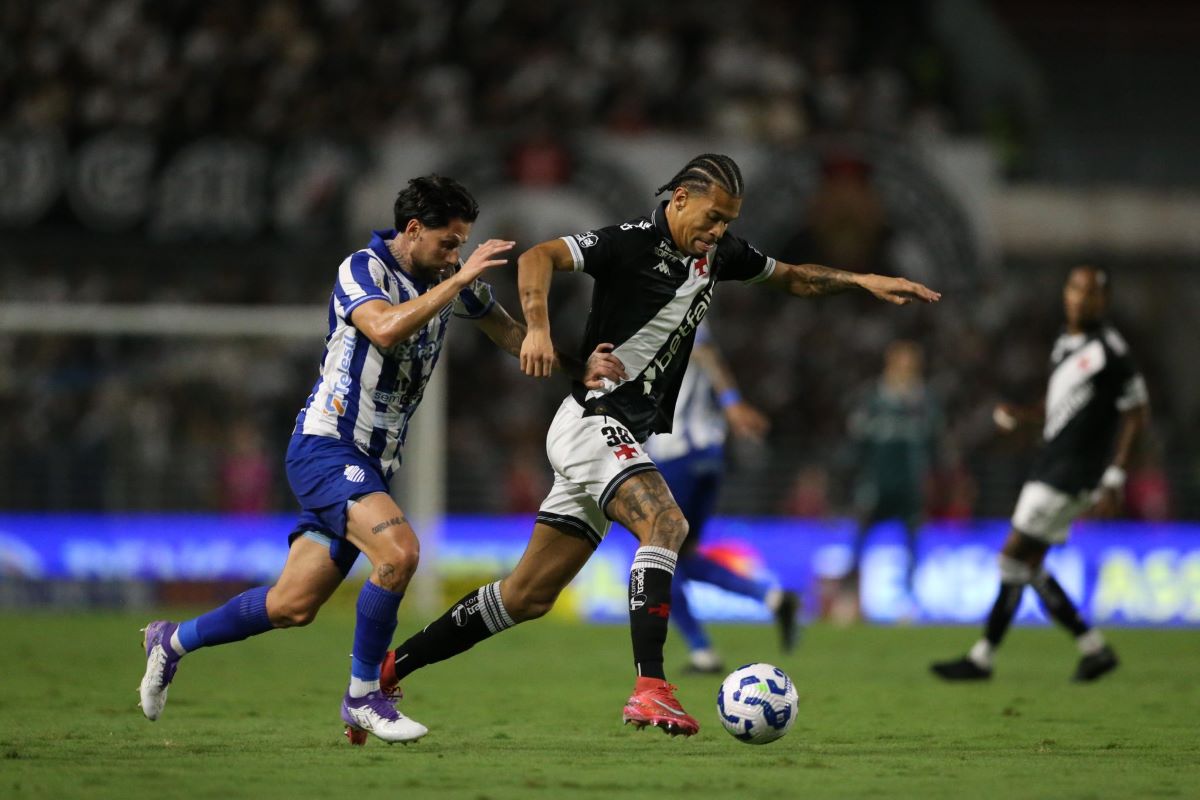 Vasco e CSA não saem do zero em jogo de ida da Copa do Brasil