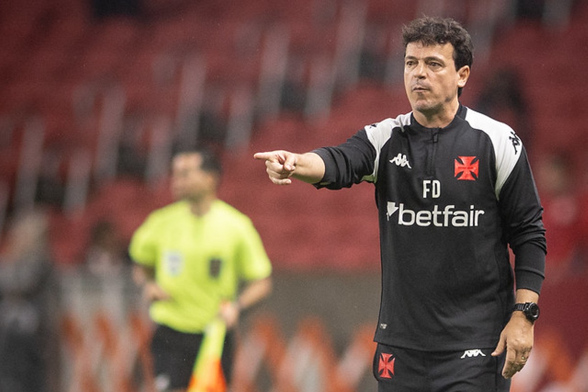 Diniz lamenta chances perdidas em empata do Vasco na Copa do Brasil