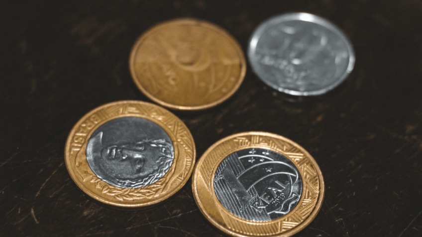 Dívida bruta do Brasil sobe para 76,6% do PIB em junho