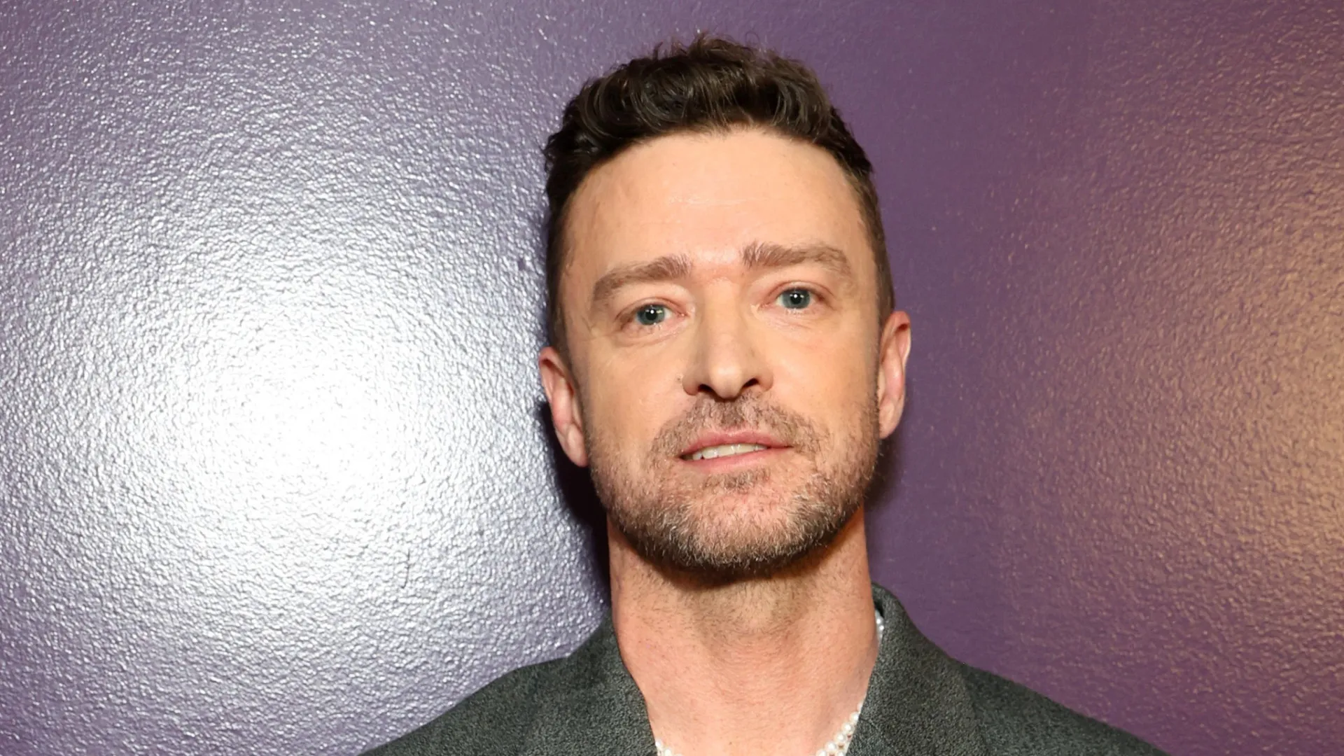 Após críticas, Timberlake assume doença: "Não digo para terem pena"