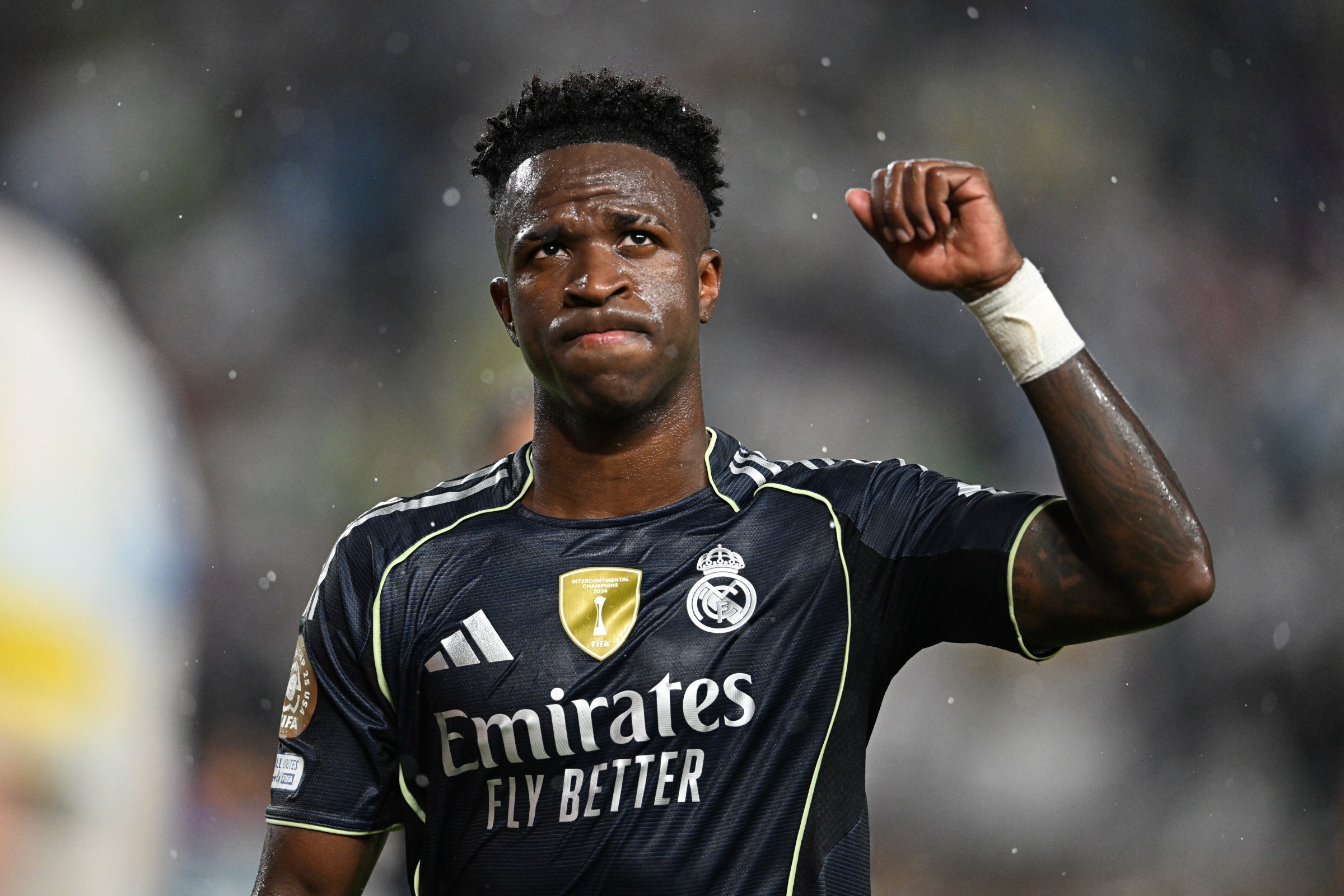 Vini Jr. não tem pressa para renovar com o Real Madrid, diz jornal