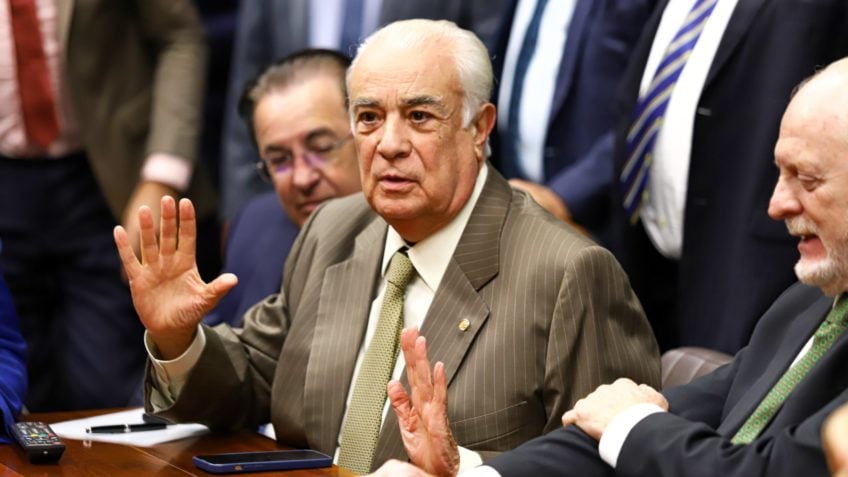 PL expulsa deputado federal que criticou Trump e defendeu Moraes