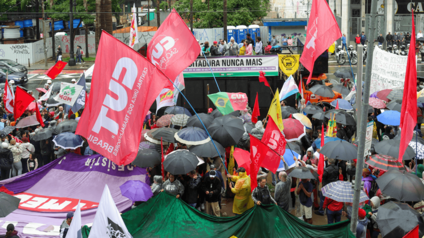 Sindicatos e movimentos sociais fazem atos contra tarifas dos EUA