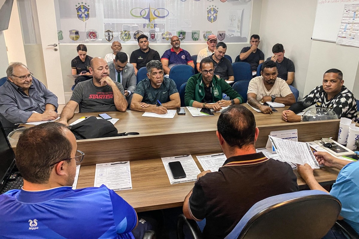 Candangão Sub-17 define formato da competição e grupos após arbitral