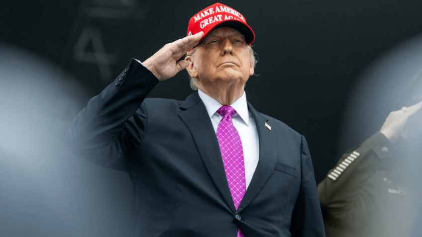 Ataque de Trump ao Brasil pode sair pela culatra, diz The Economist