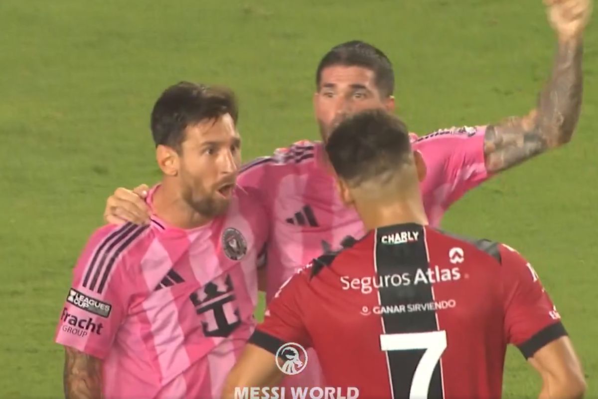 Messi comemora gol na cara de adversário pela MLS e depois se desculpa