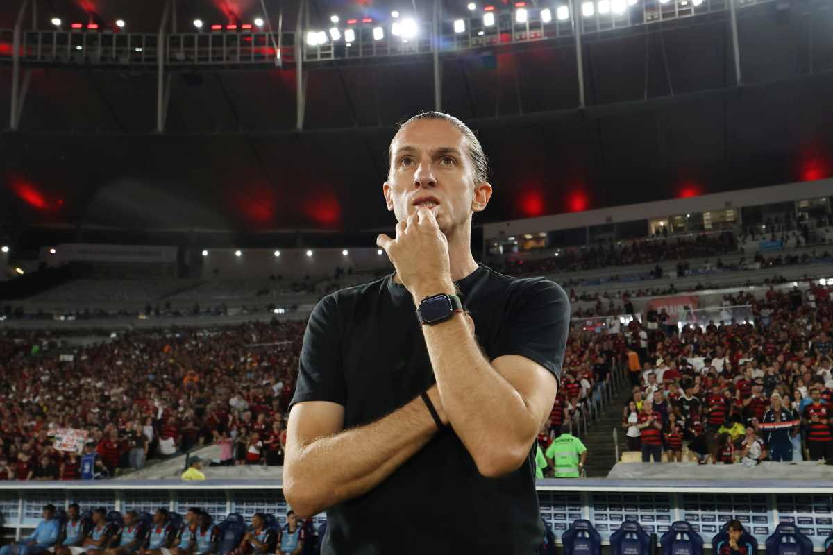Filipe Luís crítica fase defensiva em derrota: “Pior do que o normal”