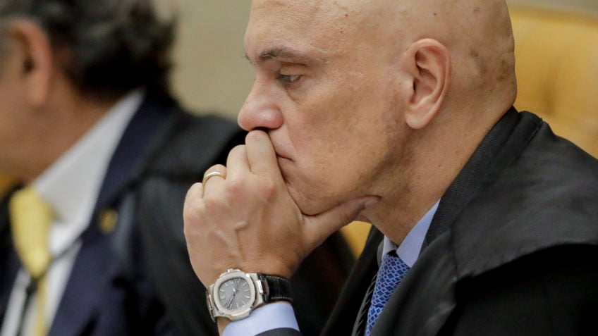 Empresa brasileira que oferecer serviço a Moraes pode ser punida