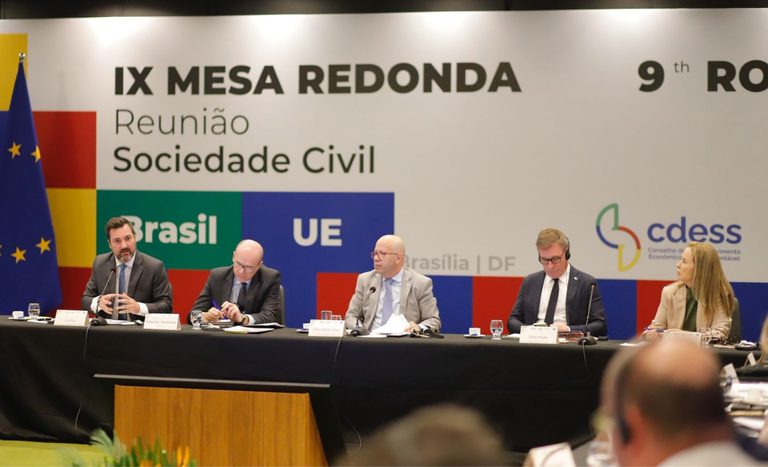 Brasil e União Europeia reforçam parceria estratégica em encontro com a sociedade civil na IX Mesa Redonda em Brasília