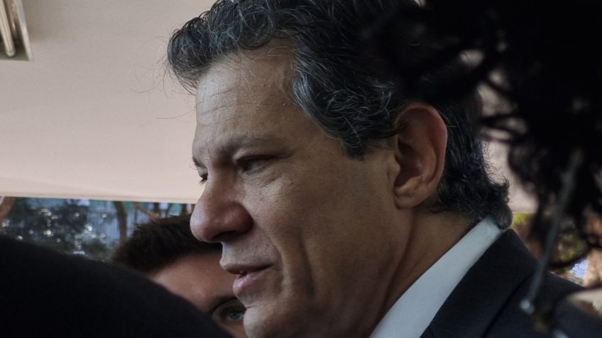 Haddad diz não haver planos para retaliar Trump por tarifaço