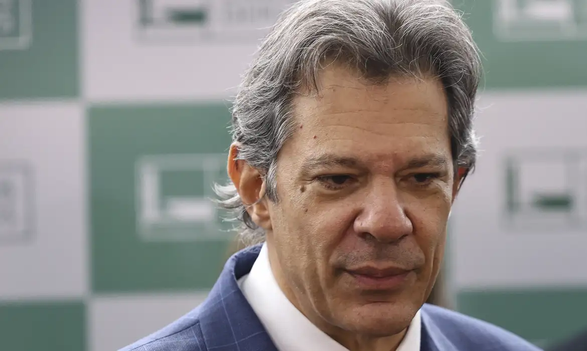 Plano de contingência para tarifas não vai exigir gastos fora da meta fiscal, diz Haddad